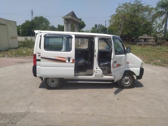 Maruti Suzuki Eeco 5 STR